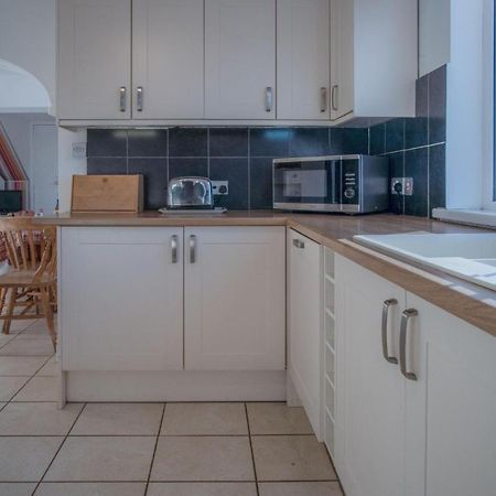 Maytree Cottage - 4 Bedroom Holiday Home - Tenby Exteriér fotografie