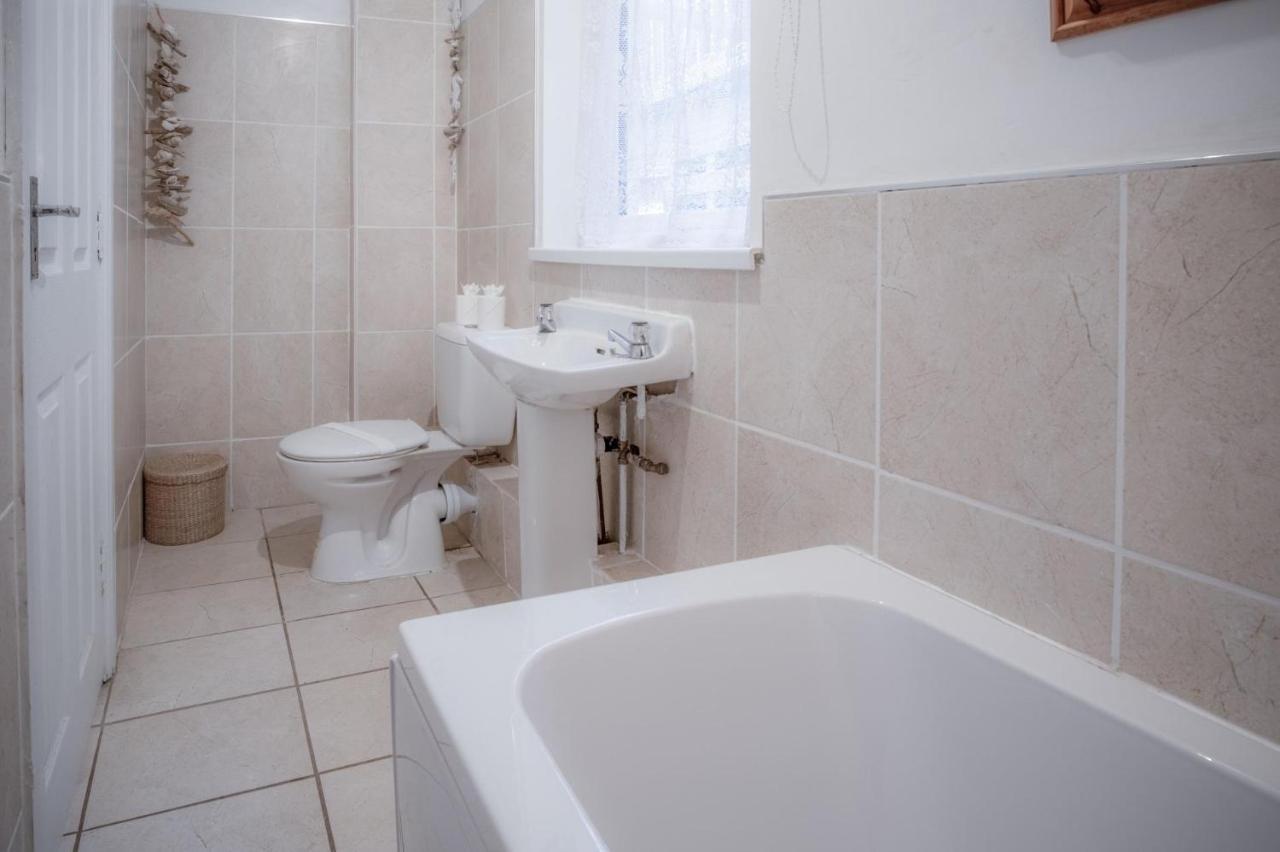 Maytree Cottage - 4 Bedroom Holiday Home - Tenby Exteriér fotografie