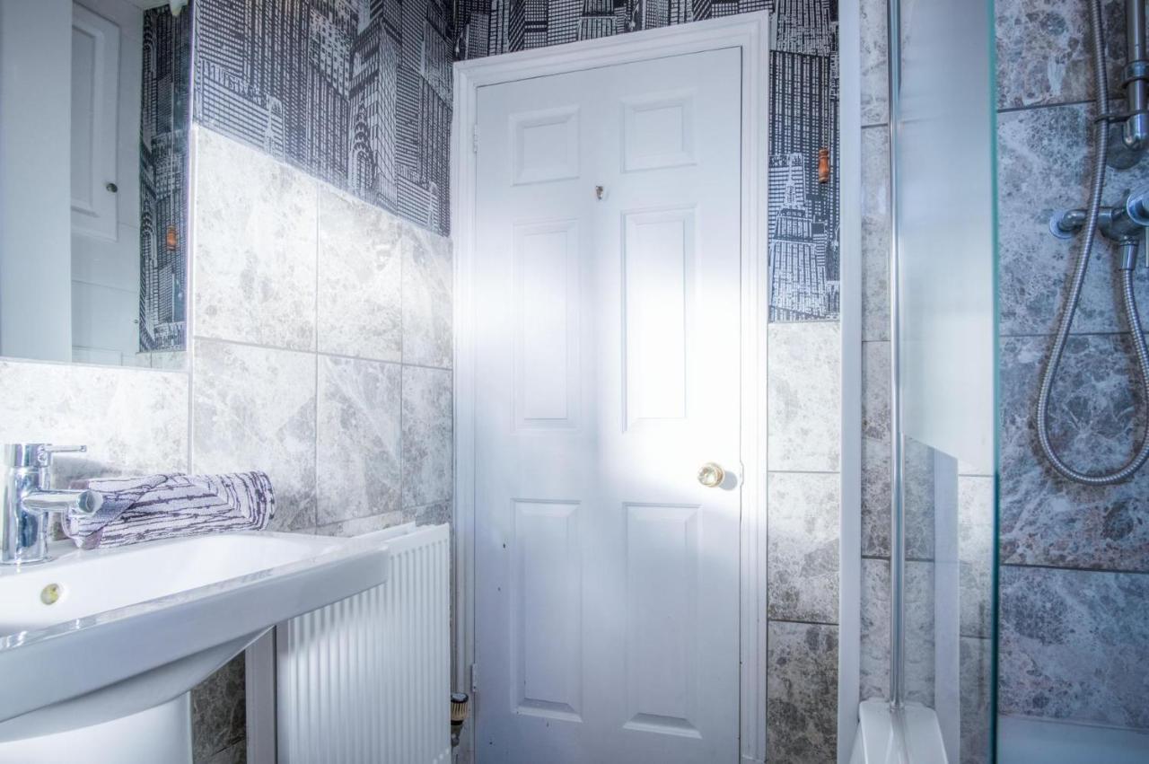Maytree Cottage - 4 Bedroom Holiday Home - Tenby Exteriér fotografie