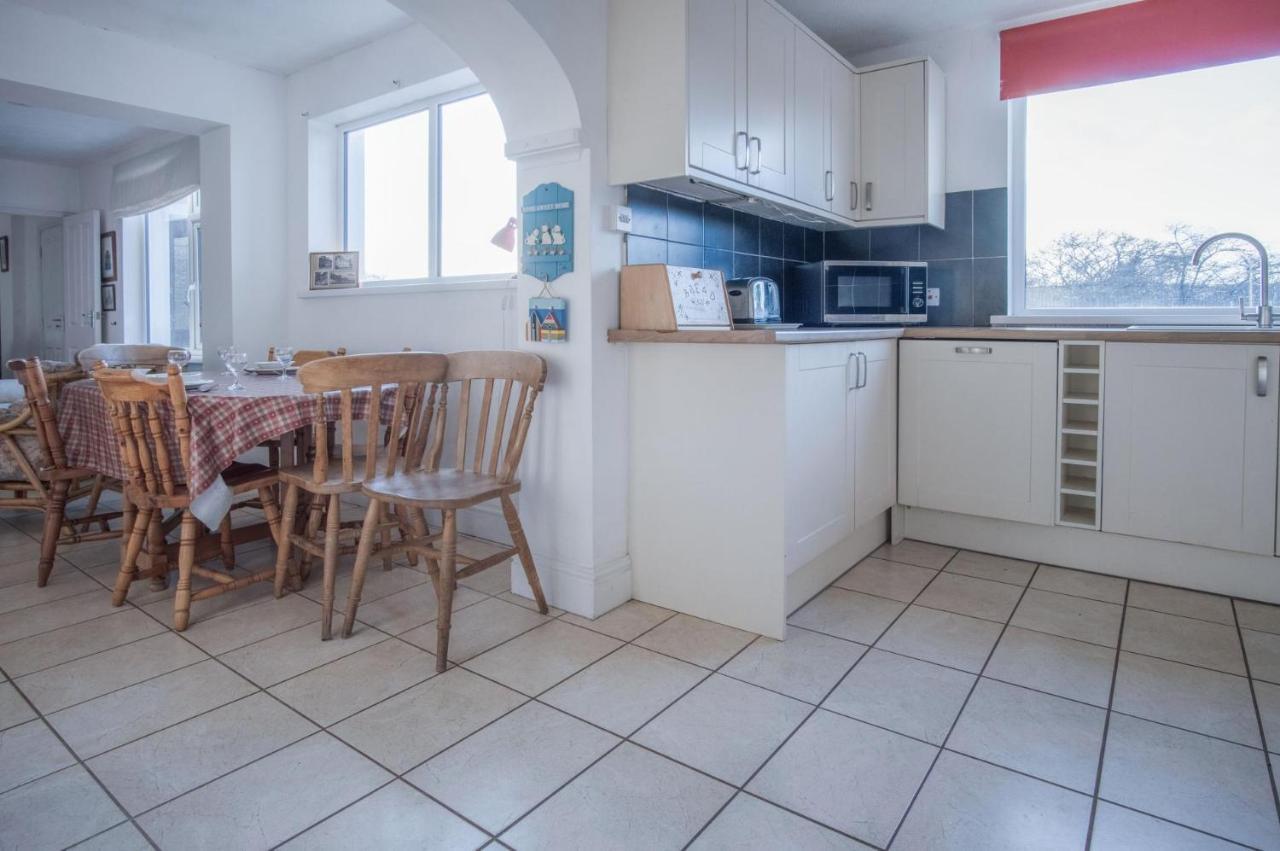 Maytree Cottage - 4 Bedroom Holiday Home - Tenby Exteriér fotografie